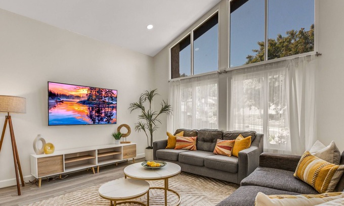 Torrance House | Amazingly Designed Outstanding Torrance Home | LUX