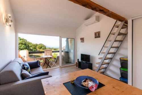 Marine de Saint Ambroggio Apartment | Ambroggio - Grand studio avec mezzanine - Vue Mer