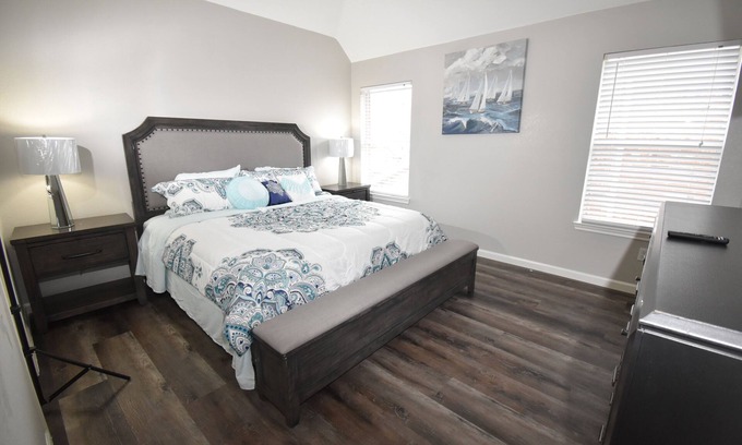 Grand Prairie House | Amegee Luxury Townhouse