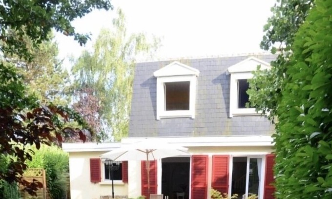 Lesigny House | AMERICAN house at 20 minutes Disneyland with swimming pool