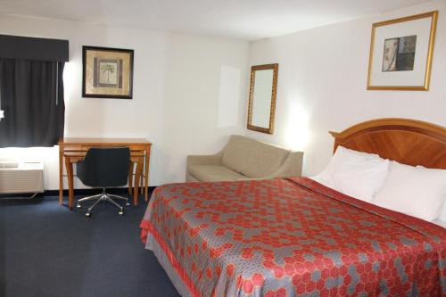 Ionia Hotel | American Inn and Suites Ionia