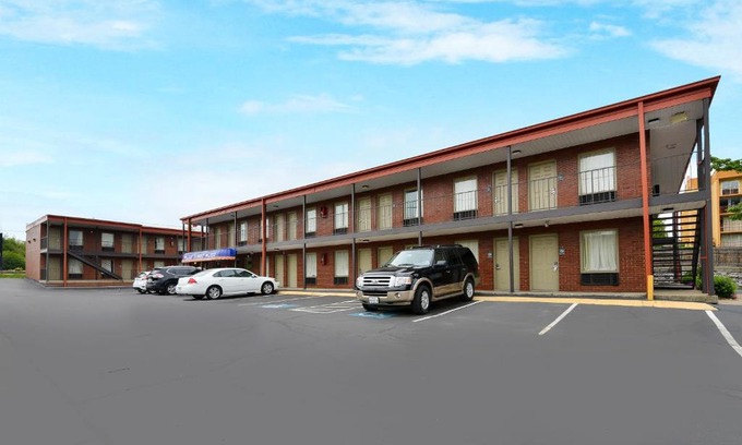 Talbot's Corner Hotel | Americas Best Value Inn Near Downtown Nashville