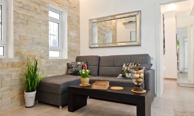 Old North Apartment | Amit's Amazing Suite