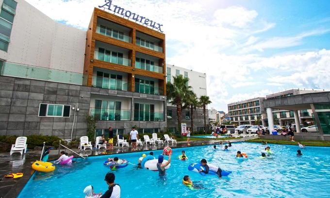Downtown Resort | Amoureux Resort