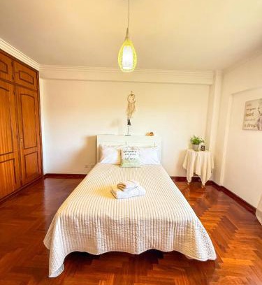 Corroios House | Ample And Welcoming Double Rooms Good Natural Light SuperHost Stay
