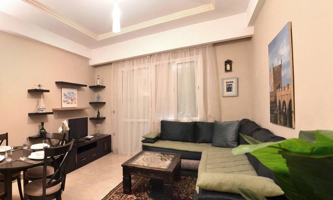 Haut Founty Apartment | Amplio Apartamento de 100 m² Cerca del Palacio Real y de la Playa