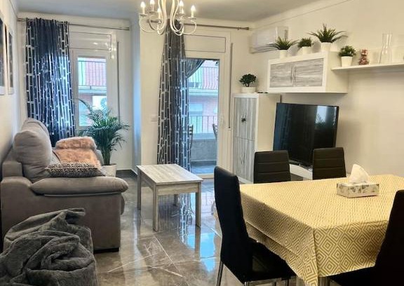 Roses Town Center Apartment | Amplio apartamento tranquilo cerca de la playa