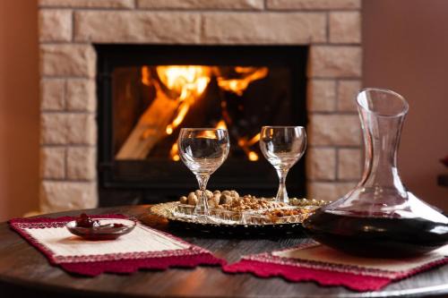 Karpenisi Apartment | Amygdalies Apartments with Fireplace