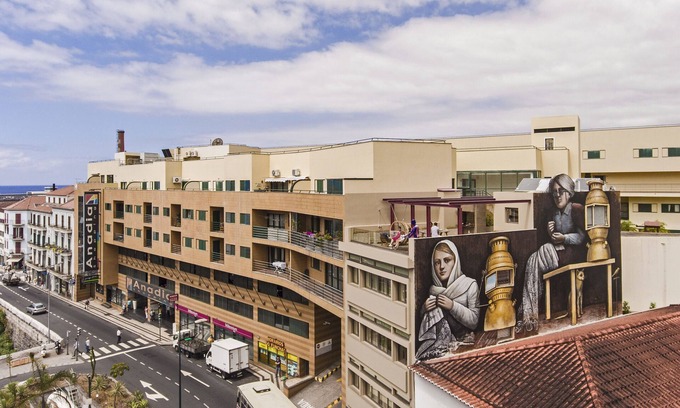 Se Condo | An entire building in the centre of Funchal, Drapes Design.