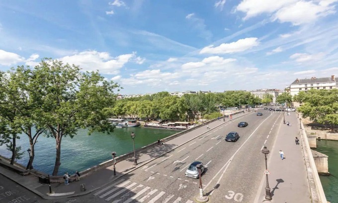 Les Iles Apartment | AN Exclusive Location With AN Impeccable Decoration FOR Parisian Feel