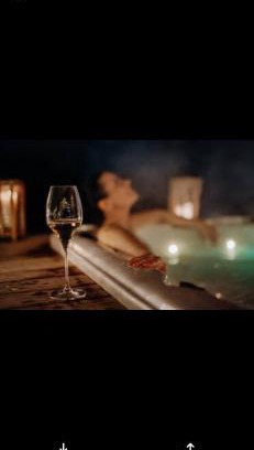 Gibsons House | AN OCEAN AWAY house hot tub pets bbq location location SEAS THE DAY