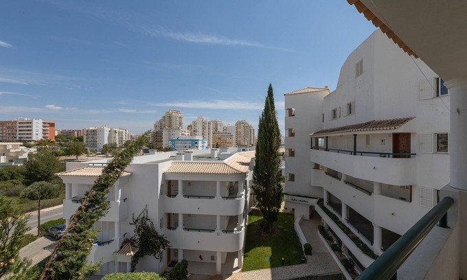 Alporchinhos Apartment | ANABELA APARTMENT IN THE BEAUTIFUL APARTMENT CLUB NAUTILUS