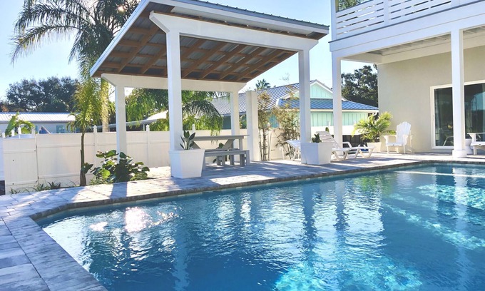 Butler Beach Villa | Anastasia Island Waterfront Cottage w/Infinity Pool and Spa - luxurious & clean