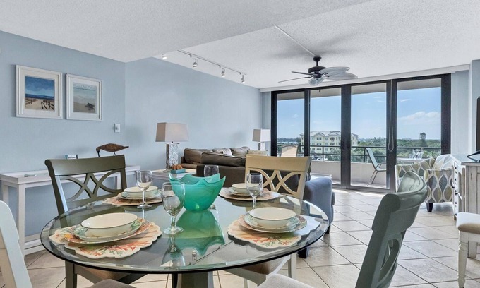 Siesta Key Condo | Anchorage Resort 7th Fl 2 Bedroom Condo with Beach Access 0892