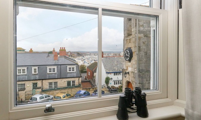 Weymouth House | ANCHORAGE VIEW, family friendly, with a garden in Weymouth