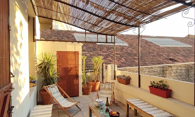 1st Arrondissement Apartment | Ancienne Savonnerie 5 minutes from Palais Longchamp - 100m2 + shaded terrace