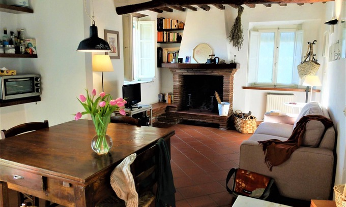 Camaiore Apartment | Ancient house in the hill with a garden and view to the sea. Wi-Fi free