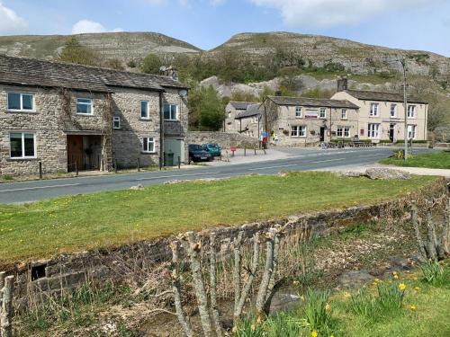 Kilnsey House | Anglers Barn