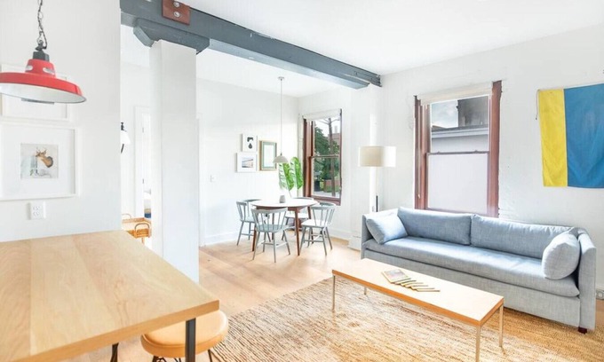 Yamacraw Village Condo | Annabelle 3D - 2BR, Full Kitchen near City Market