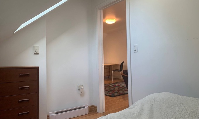 Harbord Village House | Annex Toronto, amazing location, cozy apartment