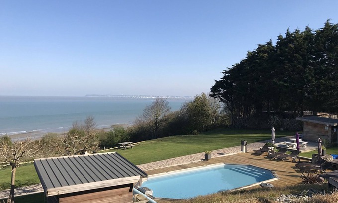 Villerville Cottage | Annie's rooms - Le Pêcheur, swimming pool, tennis, beach