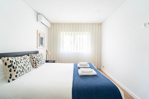 Braga Apartment | António Marinho by House and People