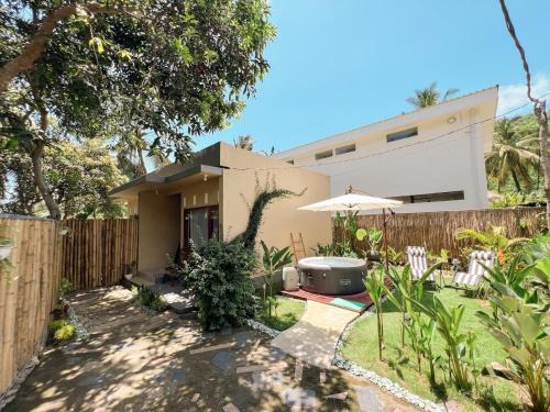 Kuta House | Antheia Garden with Hot Tub