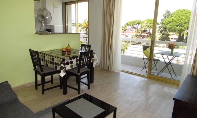 Cap-d'Antibes Apartment | Antibes - attractive apartment with panoramic views & 300m from 2 beaches