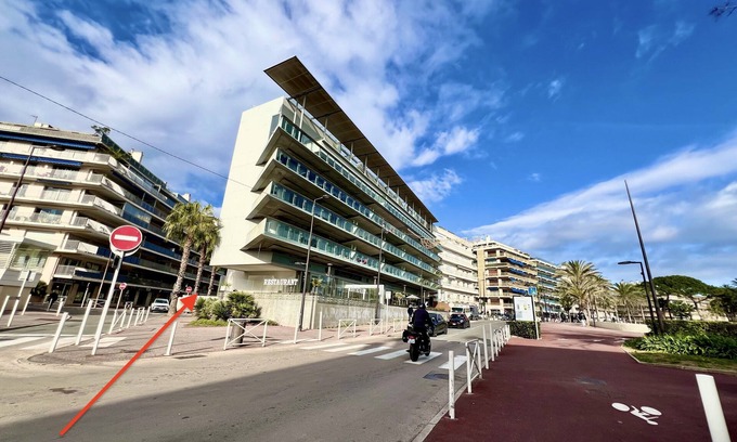Antibes City Centre Apartment | ANTIBES PONTEIL - 4 people - Terrace
