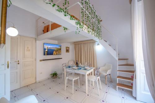 Sant'Agnello Apartment | AntonelloApartments - La casa del pozzo