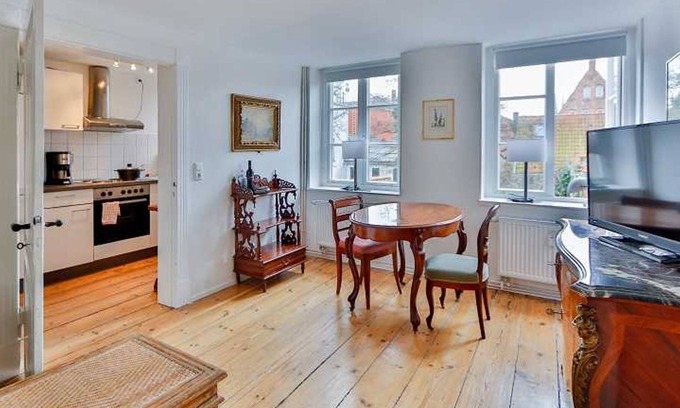 Luebeck Old Town Apartment | Antonie - River View (At the Untertrave 106; 2. OG) - Apartments on Holstentor