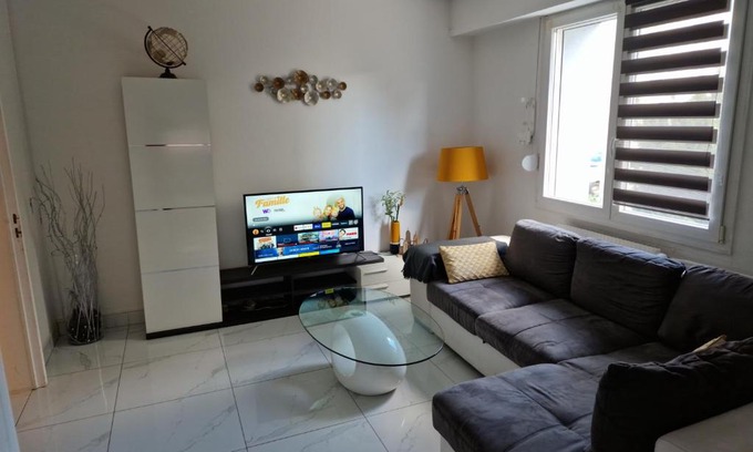 Colmar Centre Ville Apartment | Aog prestige Le rêve Jacuzzi cinéma Sauna Privat