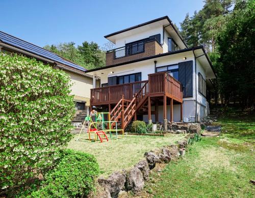 Azagawa House | AOKI 富士河口湖眺望 BBQ送迎ok 貸切大型別荘
