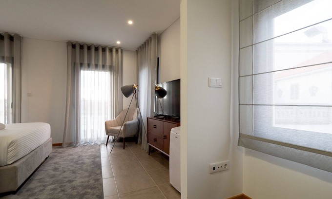 Viseu Apartment | APA studio O - New Age Bemyguest internet and wine offer