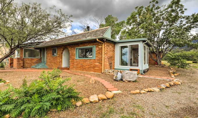 Sierra Vista Southeast House | Apache Point Ranch House w/Carr Canyon Views!