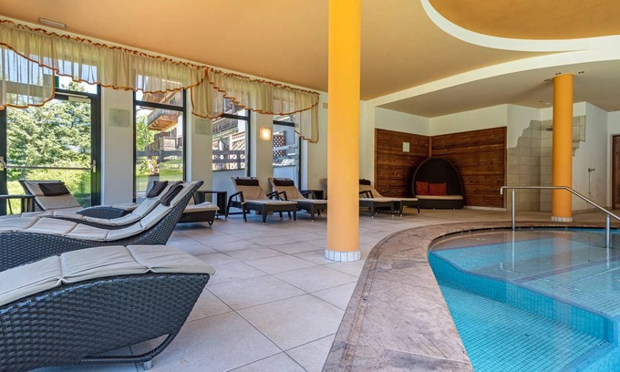 Castelrotto Apartment | Apartment "Ferienparadies Sabina Lärche" in the Nature Reserve directly on the Alpe di Siusi