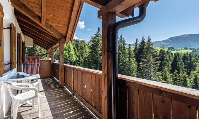 Castelrotto Apartment | Apartment "Ferienparadies Sabina Latsche" in the Nature Reserve directly on the Alpe di Siusi