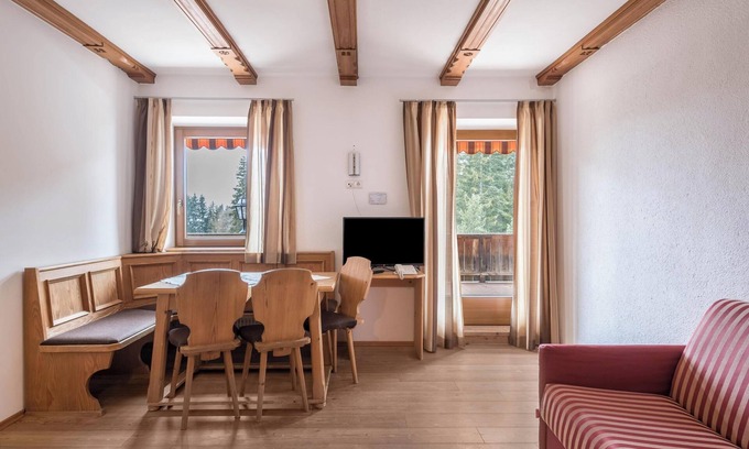 Castelrotto Apartment | Apartment Ferienparadies Sabina Compatsch in the Nature Reserve directly on the Alpe di Siusi
