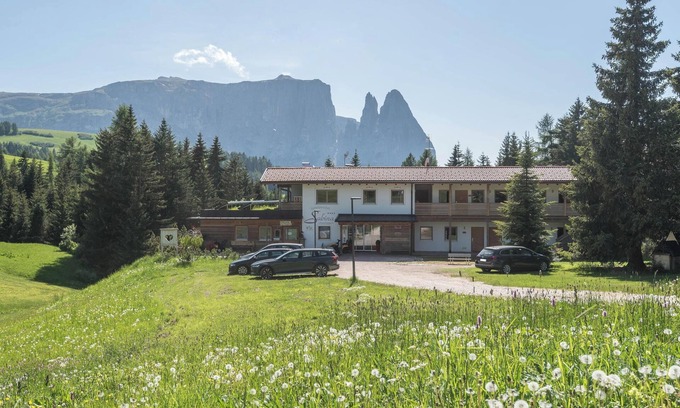 Castelrotto Apartment | Apartment "Ferienparadies Sabina Santner" in the Nature Reserve directly on the Alpe di Siusi