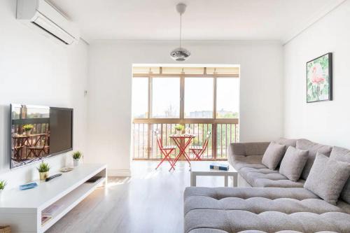 Juan XXIII Apartment | Apartamento amplio con 4 habitaciones y 2 baños - Great apartment with 4 rooms - 2 baths