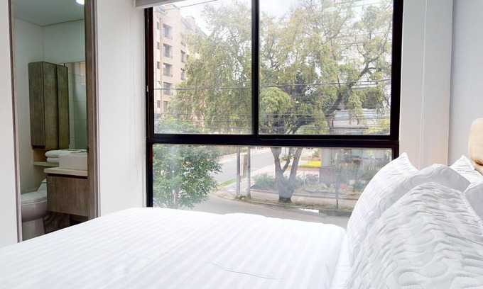 Calle 100 Apartment | Apartamento con Balcón y Vista Panorámica Desde las Habitaciones