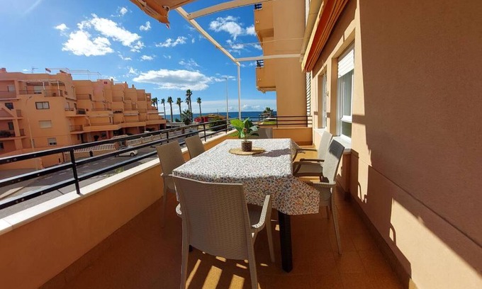 Salobrena Apartment | Apartamento con vistas al mar.