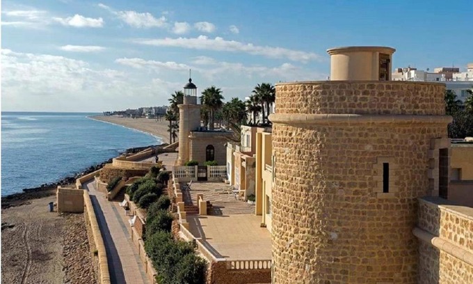 El Toyo Apartment | Apartamento el rebalaje VI