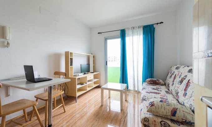 Vecindario Apartment | Apartamento Faycan