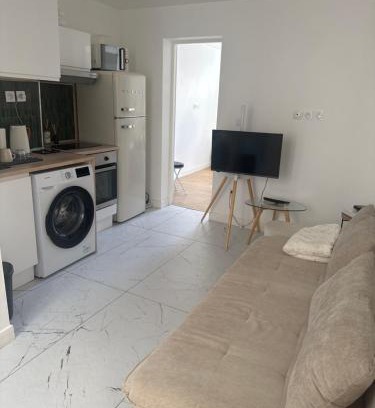 Quartier de la Goutte-d'Or Apartment | Apartamento sol y luna
