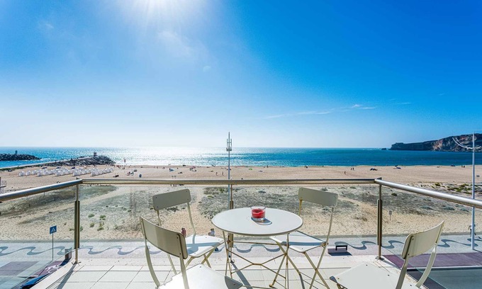 Nazare Apartment | Apartamento T3 Nazaré para Férias (Frente Mar AL)