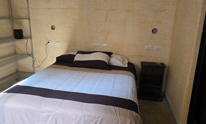 Antigua Guatemala Apartment | APARTAMENTOS LOS NAZARENOS ROOM 8-2 - swimming pool, jacuzzi and gym