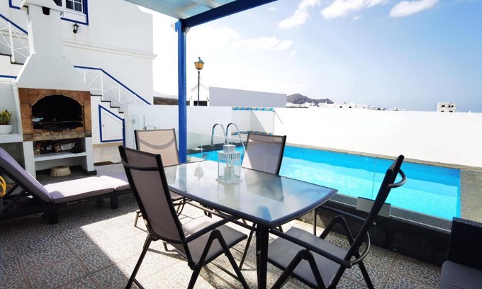 La Santa House | apartamentoscasajulia
