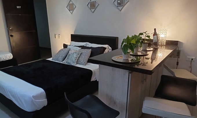 Patio Bonito Apartment | ApartaSuite Medellin Poblado 1 to 6 persons