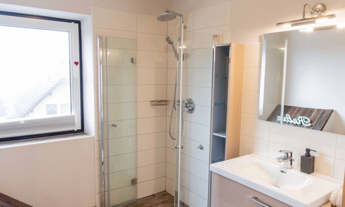 Haus im Ennstal Apartment | Aparthaus - Appartement/fewo, Dusche, WC, 3 Schlafräume